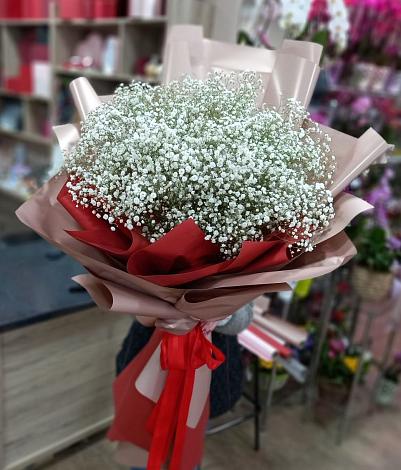 Букет цветов из: Гипсофила в Рождественский